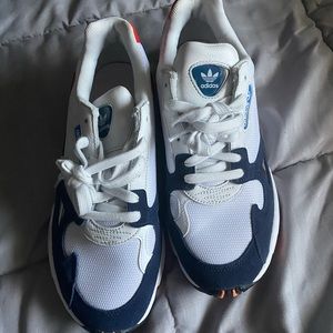 Adidas falcons size 9 women